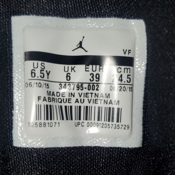 Nike 6.5 Jordans - Picture 3 of 6